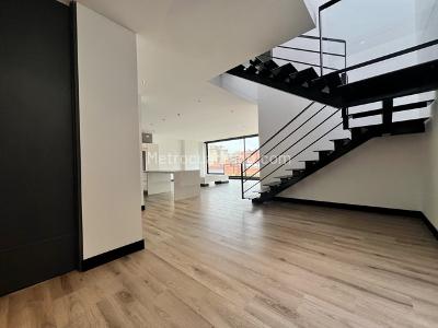 Apartamento de 3 alcobas en venta en Country Virrey, Bogotá, 237 m² · foto 5 de 18