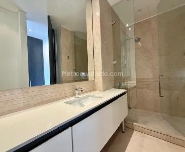 Apartamento de 4 alcobas en venta en La Cabrera, Bogotá, 345 m² · foto 17 de 18