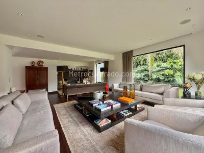 Casa de 4 alcobas en venta en Santa Ana Oriental, Bogotá, 600 m² · foto 2 de 20