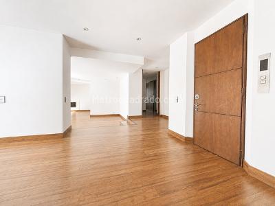 Apartamento en venta en La Cabrera, Bogotá · foto 8 de 18