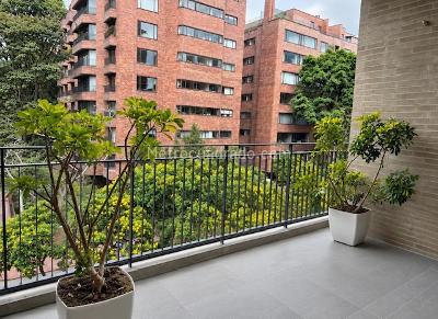 Apartamento de 3 alcobas en venta en La Cabrera, Bogotá, 271 m² · foto 3 de 12