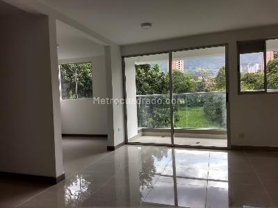 Apartamento de 2 alcobas en venta en Suramerica, Itagüí, 66 m² · foto 2 de 18