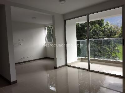 Apartamento de 2 alcobas en venta en Suramerica, Itagüí, 66 m² · foto 3 de 18