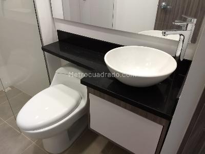 Apartamento de 2 alcobas en venta en Suramerica, Itagüí, 66 m² · foto 8 de 18
