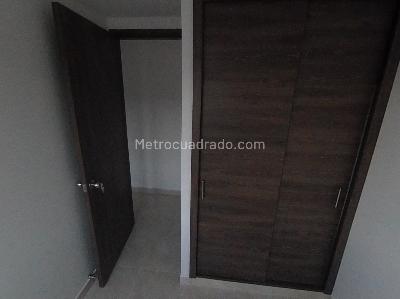 Apartamento de 3 alcobas en venta en Amazonia, Bello, 52 m² · foto 6 de 10