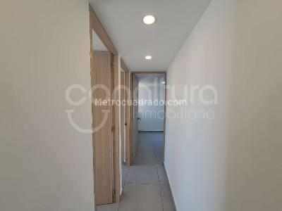 Apartamento de 3 alcobas en venta en Amazonia, Bello, 52 m² · foto 4 de 15