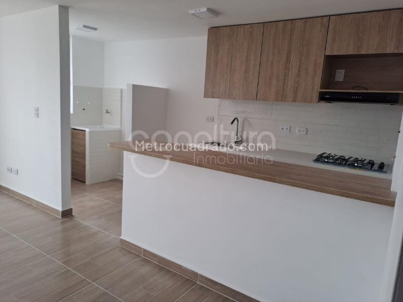 2BR Apartment in Serramonte (57 m²)