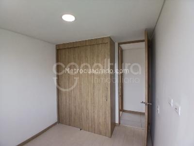 Apartamento de 3 alcobas en venta en Suramerica, Itagüí, 73 m² · foto 3 de 20