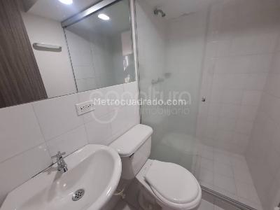Apartamento de 2 alcobas en venta en Valadares, Bello, 72 m² · foto 14 de 16