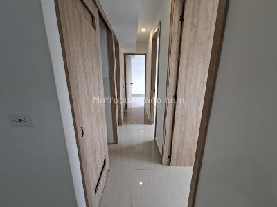 Apartamento de 3 alcobas en venta en Pan De Azucar, Sabaneta, 53 m² · foto 4 de 13