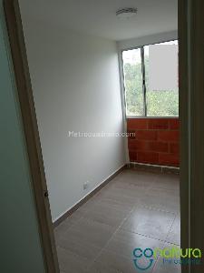 Apartamento de 2 alcobas en venta en Amazonia, Bello, 52 m² · foto 4 de 13