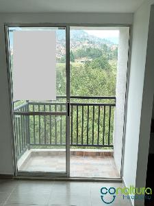 Apartamento de 2 alcobas en venta en Amazonia, Bello, 52 m² · foto 6 de 13