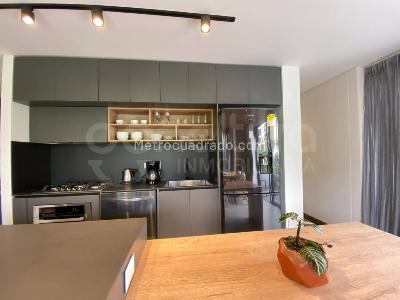 Apartamento de 2 alcobas en venta en Loma De Los Parra, Medellín, 112 m² · foto 2 de 20