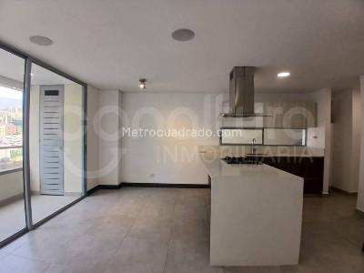 Apartamento en arriendo en Ciudad Del Rio, Medellín · foto 2 de 15