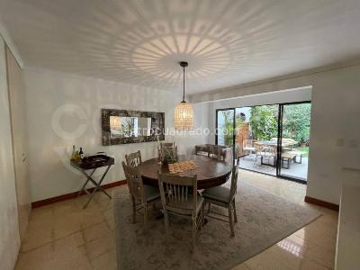 Casa de 3 alcobas en venta en Castropol, Medellín, 256 m² · foto 8 de 20