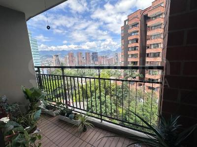 Apartamento de 3 alcobas en venta en Castropol, Medellín, 79 m² · foto 4 de 11