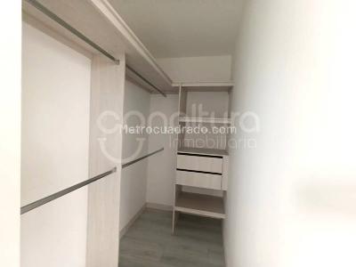 Apartamento de 3 alcobas en venta en Los Colores, Medellín, 89 m² · foto 10 de 18