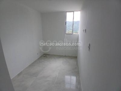 Apartamento en venta en San Antonio De Prado, Medellín · foto 8 de 15