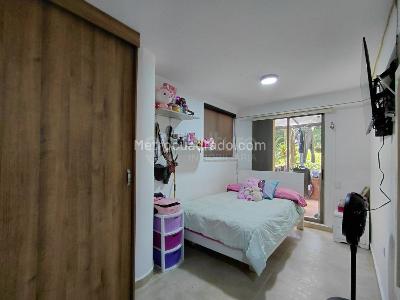 Apartamento en venta en Milla De Oro, Medellín · foto 13 de 18