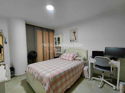 Apartamento en venta en Milla De Oro, Medellín · foto 2 de 18