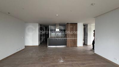 Apartamento de 3 alcobas en venta en Las Palmas, Medellín, 140 m² · foto 4 de 15