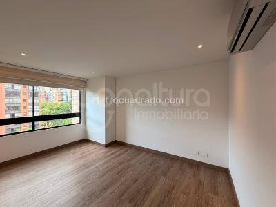 Apartamento de 2 alcobas en venta en Los Balsos, Medellín, 94 m² · foto 7 de 15