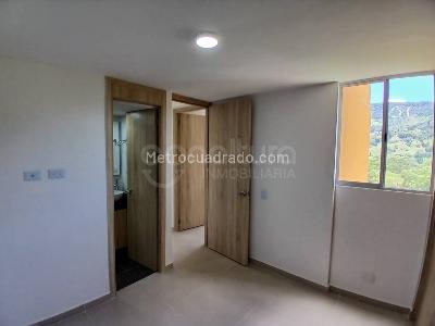Apartamento en venta en San Antonio De Prado, Medellín · foto 11 de 13
