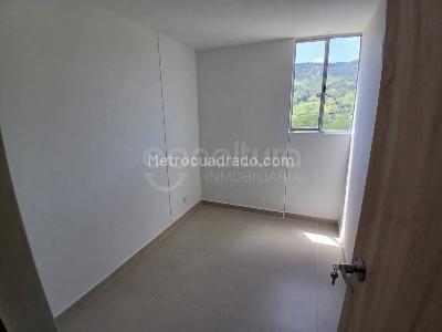 Apartamento en venta en San Antonio De Prado, Medellín · foto 6 de 13