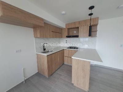 Apartamento de 2 alcobas en venta en Serramonte, Bello, 63 m² · foto 3 de 13