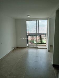 Apartamento de 2 alcobas en venta en Amazonia, Bello, 52 m² · foto 4 de 9