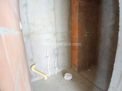 Apartamento de 2 alcobas en venta en La Navarra, Bello, 55 m² · foto 11 de 12
