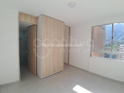 Apartamento de 3 alcobas en venta en San Gabriel, Bello, 50 m² · foto 9 de 20