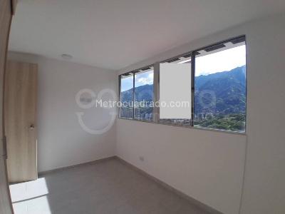 Apartamento de 3 alcobas en venta en San Gabriel, Bello, 50 m² · foto 11 de 20