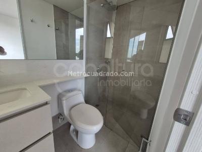 Apartamento en arriendo en Lalinde, Medellín · foto 3 de 11