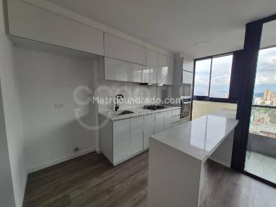 Apartamento en arriendo en Lalinde, Medellín · foto 5 de 11