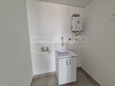 Apartamento en arriendo en Lalinde, Medellín · foto 9 de 11