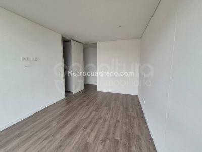 Apartamento en arriendo en Lalinde, Medellín · foto 10 de 11