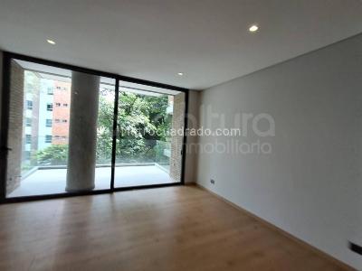 Apartamento en arriendo en El Poblado, Medellín · foto 3 de 8