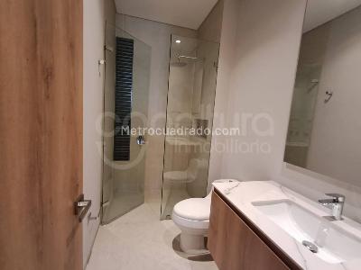 Apartamento en arriendo en El Poblado, Medellín · foto 6 de 8