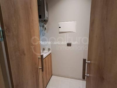 Apartamento en arriendo en El Poblado, Medellín · foto 7 de 8