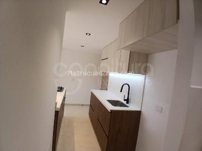 Apartamento de 2 alcobas en venta en Guayabalia, Itagüí, 57 m² · foto 2 de 12