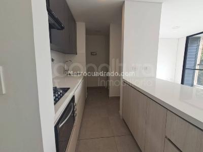 Apartamento en venta en Los Colores, Medellín · foto 3 de 15