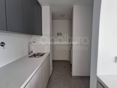 Apartamento en venta en Los Colores, Medellín · foto 4 de 15