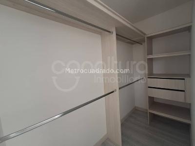 Apartamento en venta en Los Colores, Medellín · foto 10 de 15