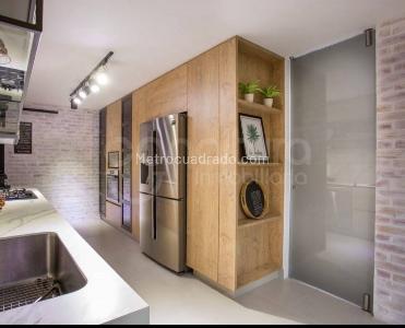 Apartamento en arriendo en Poblado, Medellín · foto 2 de 8