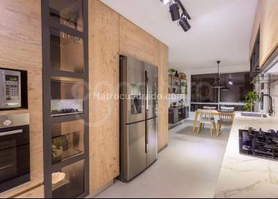 Apartamento en arriendo en Poblado, Medellín · foto 3 de 8