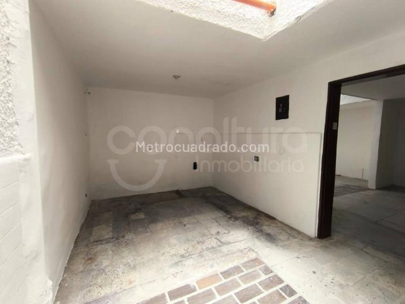 Commercial 3BR House in Belen Parque - 4