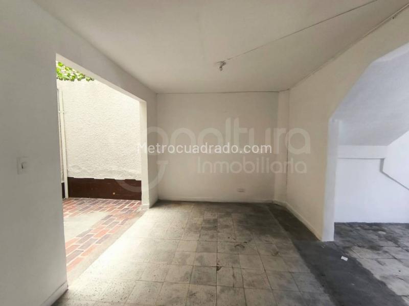 Commercial 3BR House in Belen Parque - 9