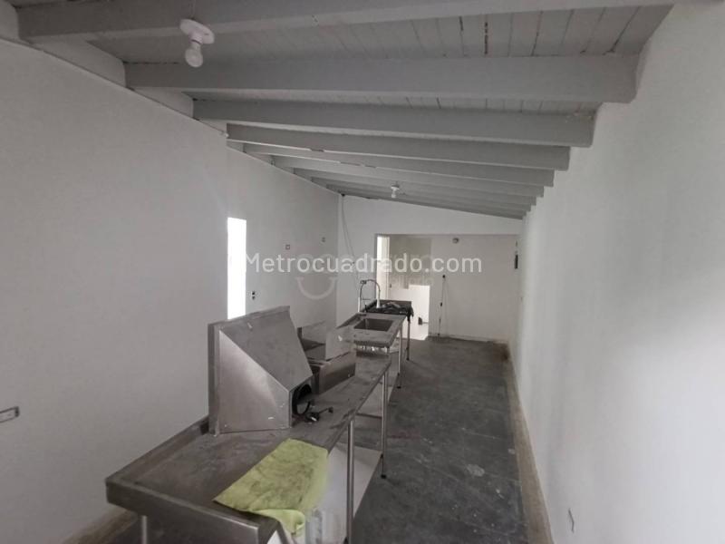 Spacious 5BR House in Conquistadores