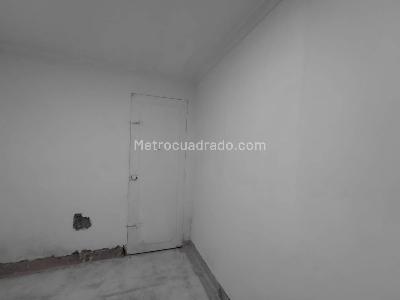 Casa de 5 alcobas en arriendo en Milla De Oro, Medellín, 400 m² · foto 10 de 20